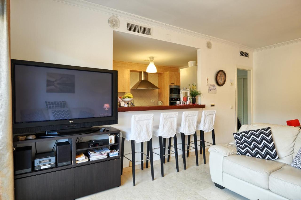 Beach And Town Centre At Your Doorstep Marbella Exterior photo