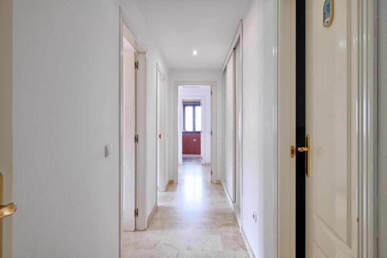 Beach And Town Centre At Your Doorstep Marbella Exterior photo